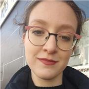 Profesora de inglés, tengo tiempo libre, chica joven amable